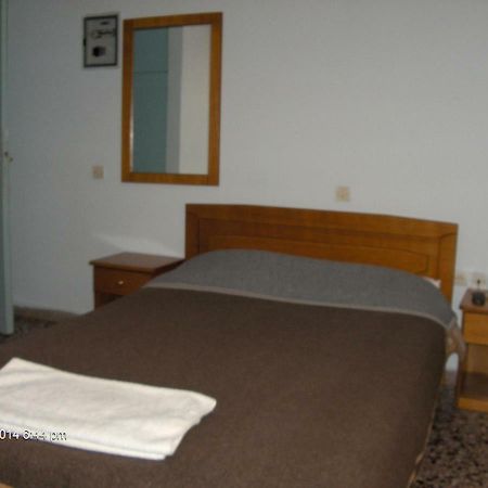 Savvas Hotel Agios Thomas  Exterior photo
